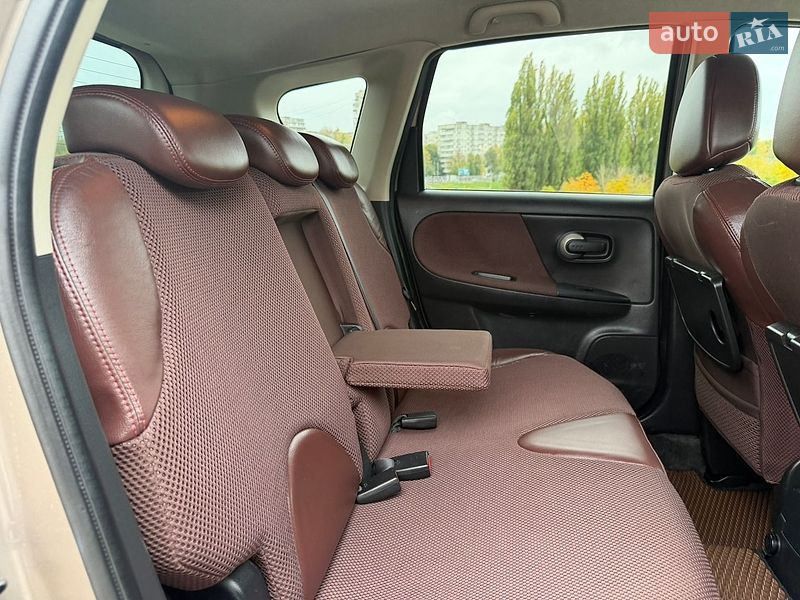 Хэтчбек Nissan Note 2008 в Ровно