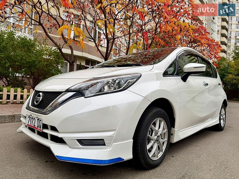 Хэтчбек Nissan Note 2016 в Киеве