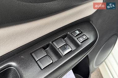 Хэтчбек Nissan Note 2016 в Киеве