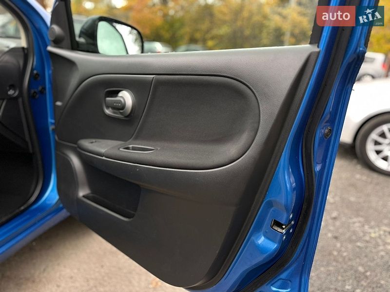 Хэтчбек Nissan Note 2006 в Луцке