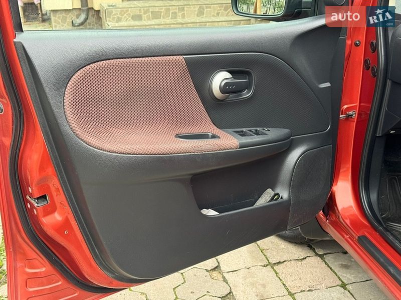 Хэтчбек Nissan Note 2007 в Ивано-Франковске