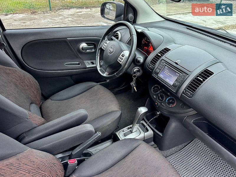 Хэтчбек Nissan Note 2010 в Киеве