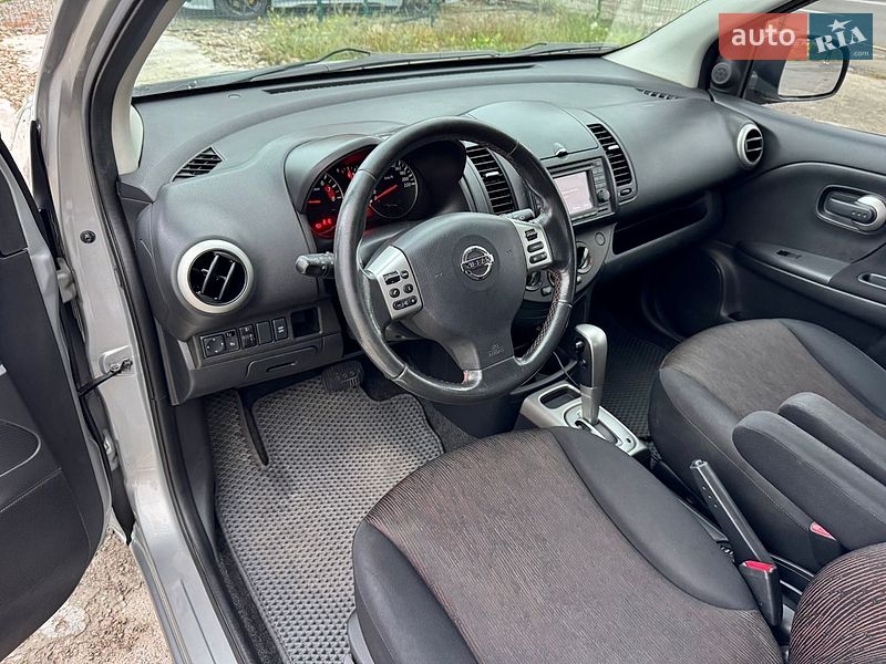 Хэтчбек Nissan Note 2010 в Киеве