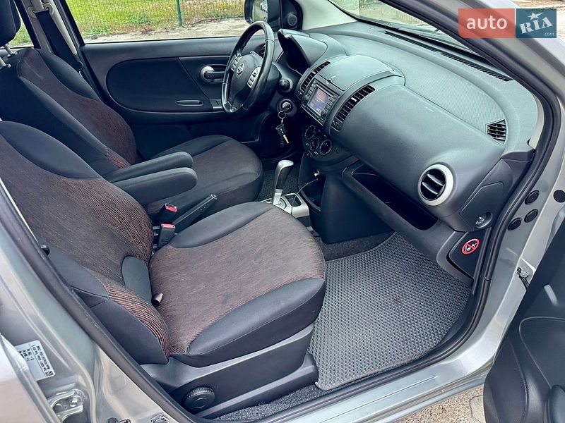 Хэтчбек Nissan Note 2010 в Киеве