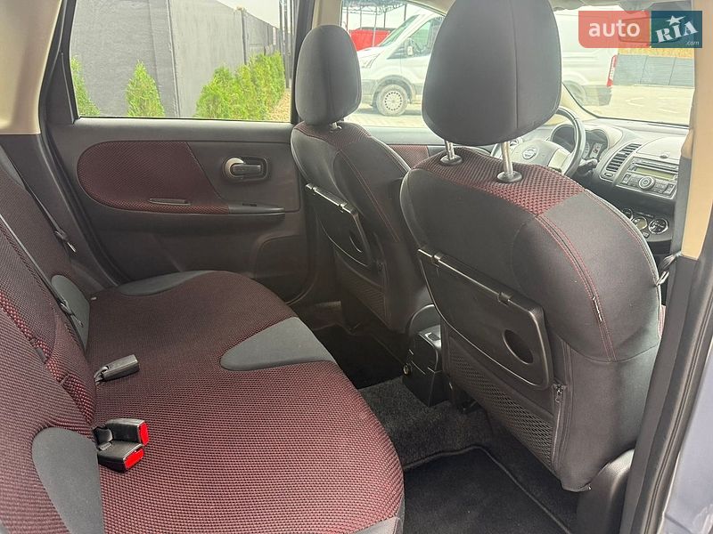 Хэтчбек Nissan Note 2007 в Дубно