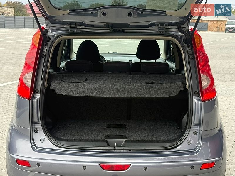 Хэтчбек Nissan Note 2007 в Дубно