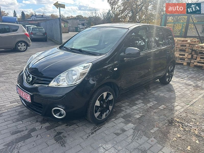 Хэтчбек Nissan Note 2012 в Киверцах