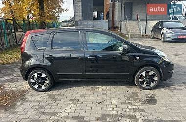 Хэтчбек Nissan Note 2012 в Киверцах