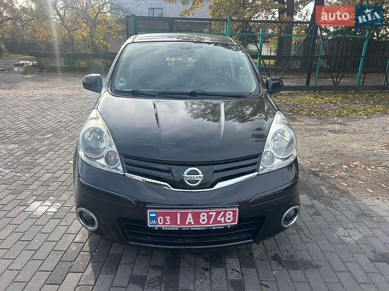 Хэтчбек Nissan Note 2012 в Киверцах
