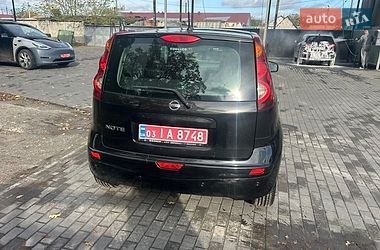 Хэтчбек Nissan Note 2012 в Киверцах