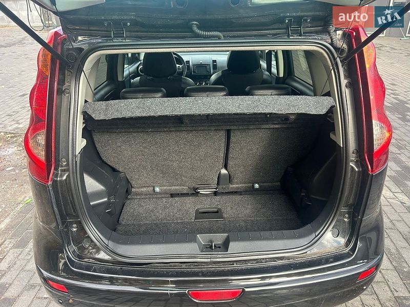 Хэтчбек Nissan Note 2012 в Киверцах