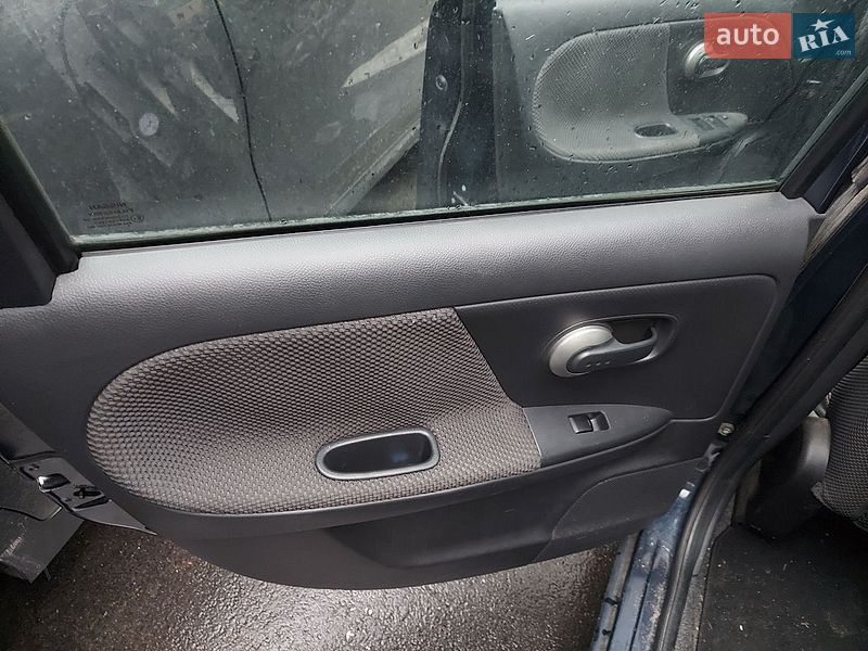 Хэтчбек Nissan Note 2008 в Киеве