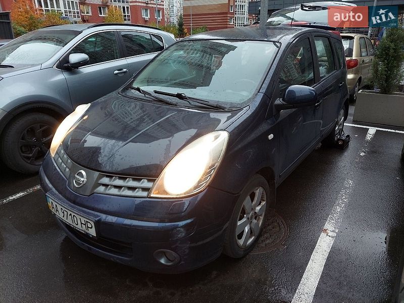 Хэтчбек Nissan Note 2008 в Киеве