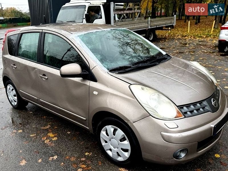 Хэтчбек Nissan Note 2008 в Киеве