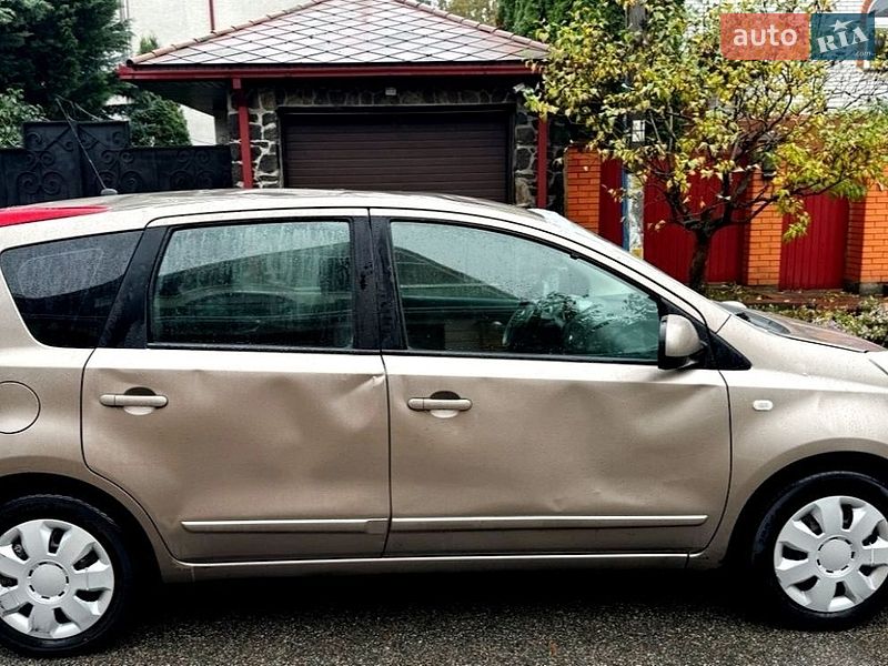 Хэтчбек Nissan Note 2008 в Киеве
