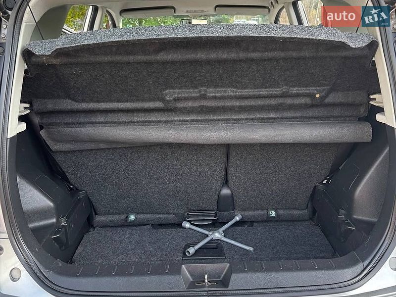 Хэтчбек Nissan Note 2009 в Полтаве