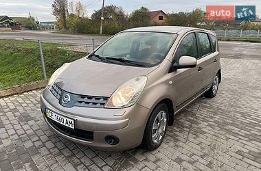 Хетчбек Nissan Note 2008 в Чернівцях