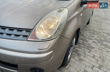 Хетчбек Nissan Note 2008 в Чернівцях