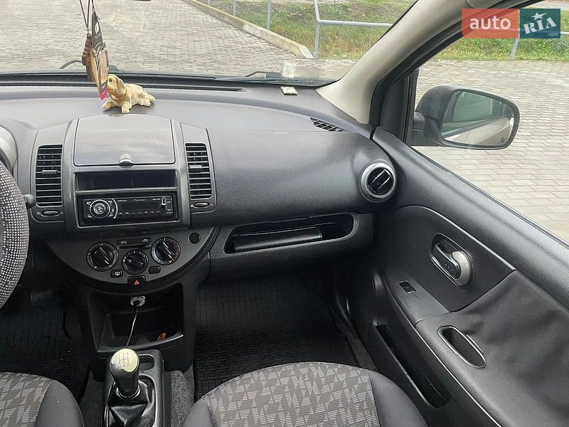 Хетчбек Nissan Note 2008 в Чернівцях