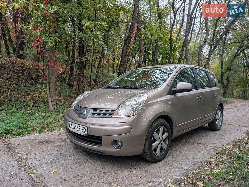 Хэтчбек Nissan Note 2007 в Киеве