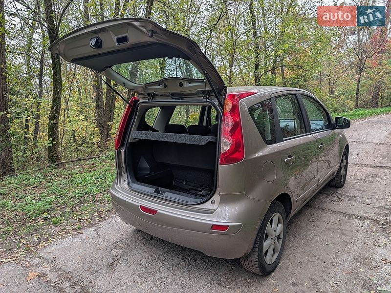 Хэтчбек Nissan Note 2007 в Киеве