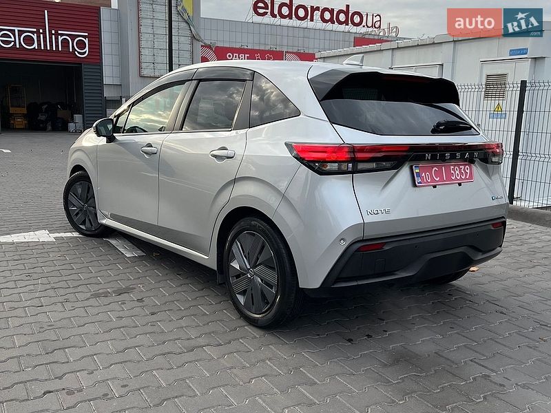 Хэтчбек Nissan Note 2021 в Киеве фото 6 Хэтчбек Nissan Note 2021 в Киеве
