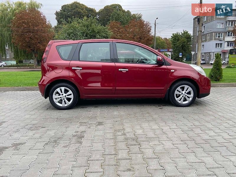 Хэтчбек Nissan Note 2011 в Житомире
