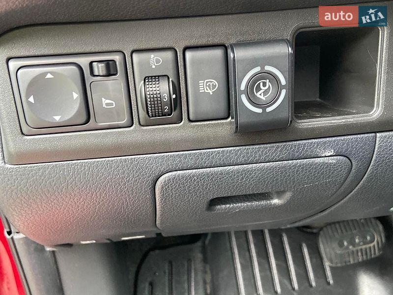 Хэтчбек Nissan Note 2011 в Житомире