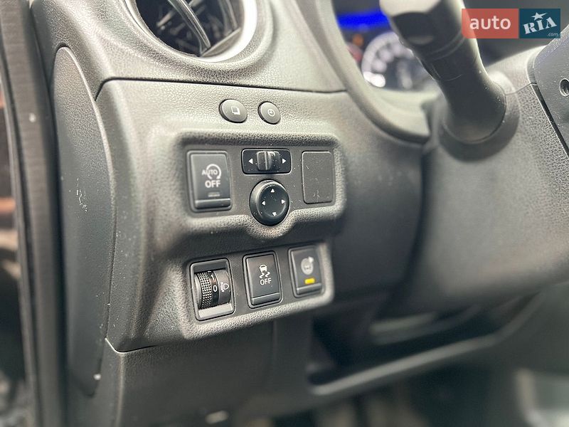 Хэтчбек Nissan Note 2014 в Львове фото 24 Хэтчбек Nissan Note 2014 в Львове