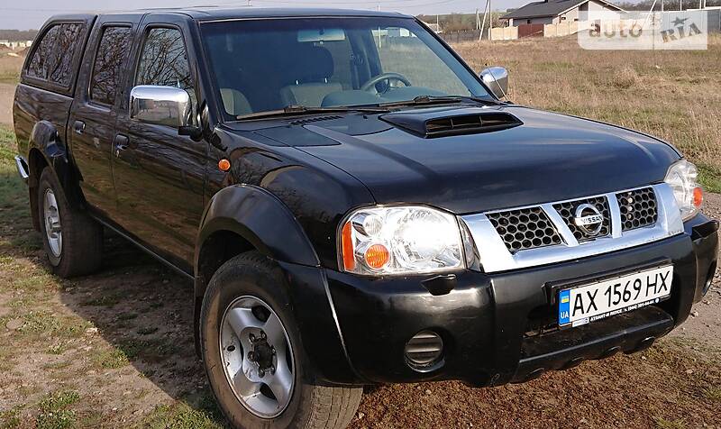 Позашляховик / Кросовер Nissan NP300 2010 в Харкові