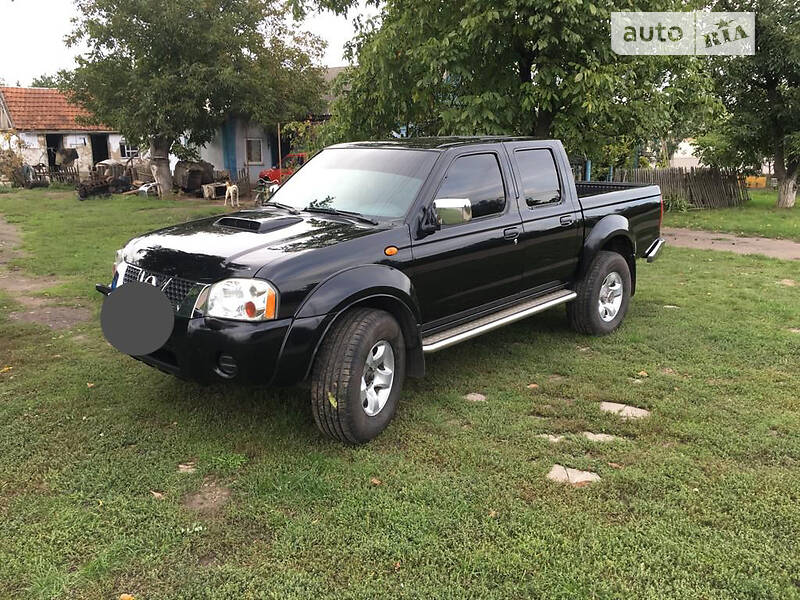 Nissan NP300