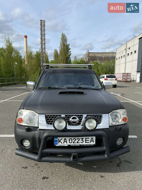 Пикап Nissan NP300 2011 в Киеве