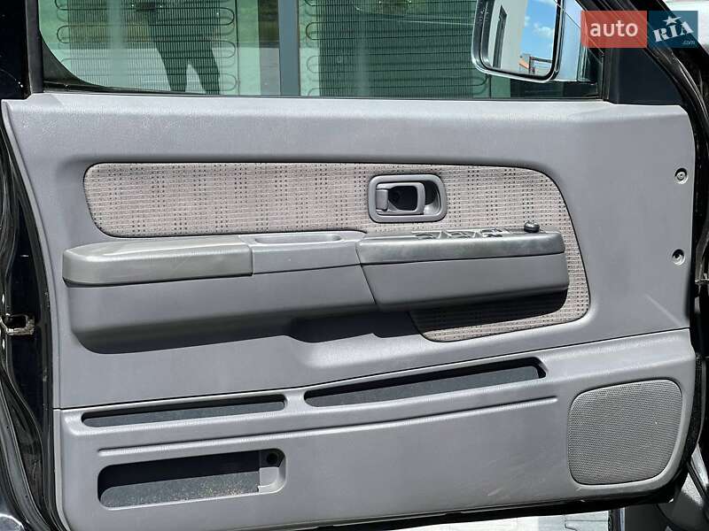 Пікап Nissan NP300 2011 в Києві