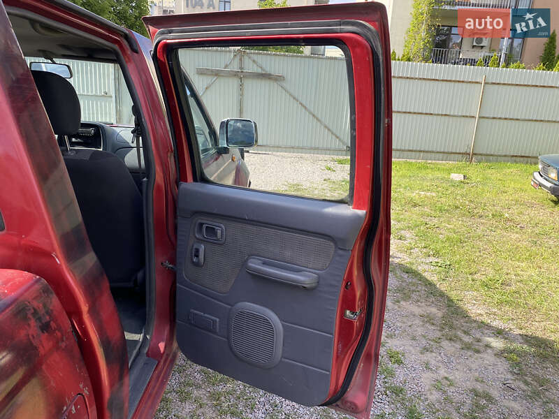 Пікап Nissan NP300 2008 в Києві