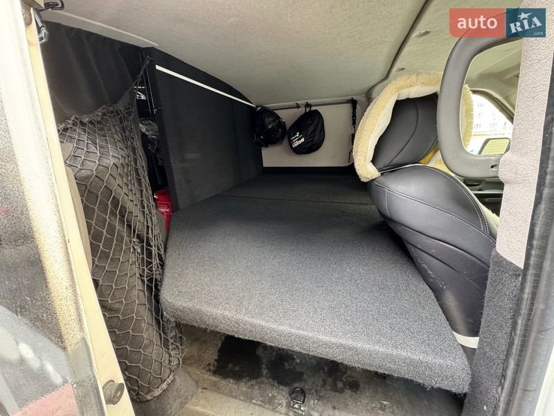 Грузопассажирский фургон Nissan NV1500 2017 в Киеве фото 13 Грузопассажирский фургон Nissan NV1500 2017 в Киеве