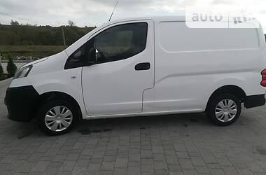 Грузопассажирский фургон Nissan NV200 2015 в Ивано-Франковске