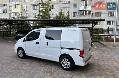 Грузовой фургон Nissan NV200 2017 в Одессе