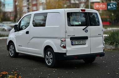 Грузовой фургон Nissan NV200 2015 в 