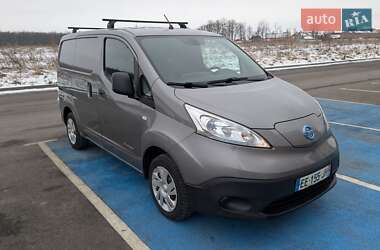 Вантажний фургон Nissan NV200 2016 в Вінниці