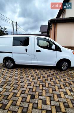 Вантажопасажирський фургон Nissan NV200 2021 в Києві