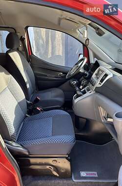Минивэн Nissan NV200 2012 в 