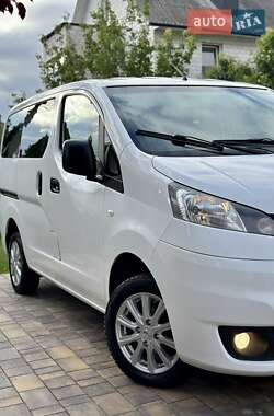 Минивэн Nissan NV200 2014 в 