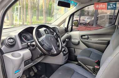 Мінівен Nissan NV200 2011 в 