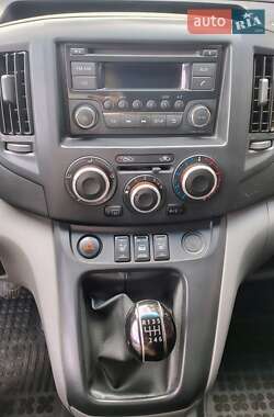 Мінівен Nissan NV200 2011 в 