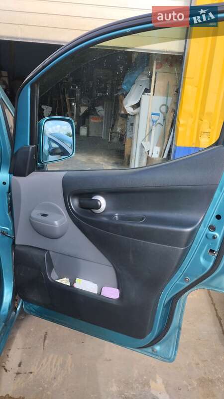 Мінівен Nissan NV200 2012 в Херсоні