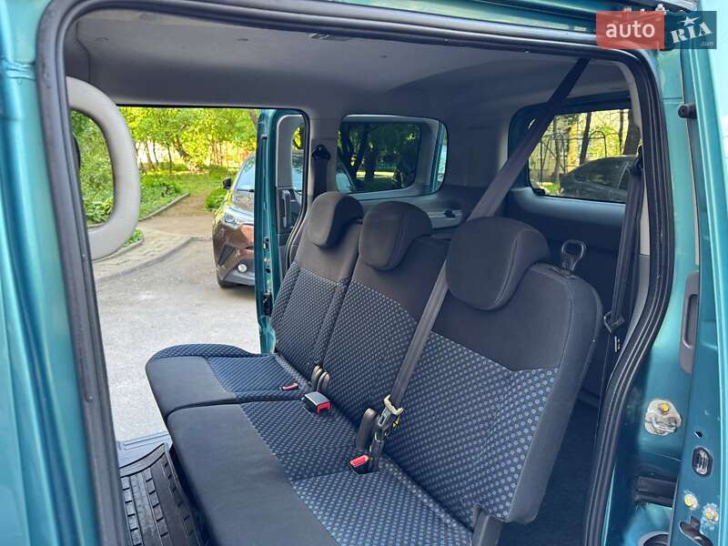 Мінівен Nissan NV200 2012 в Львові