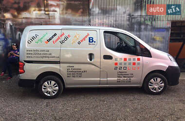 Вантажний фургон Nissan NV200 2015 в Одесі