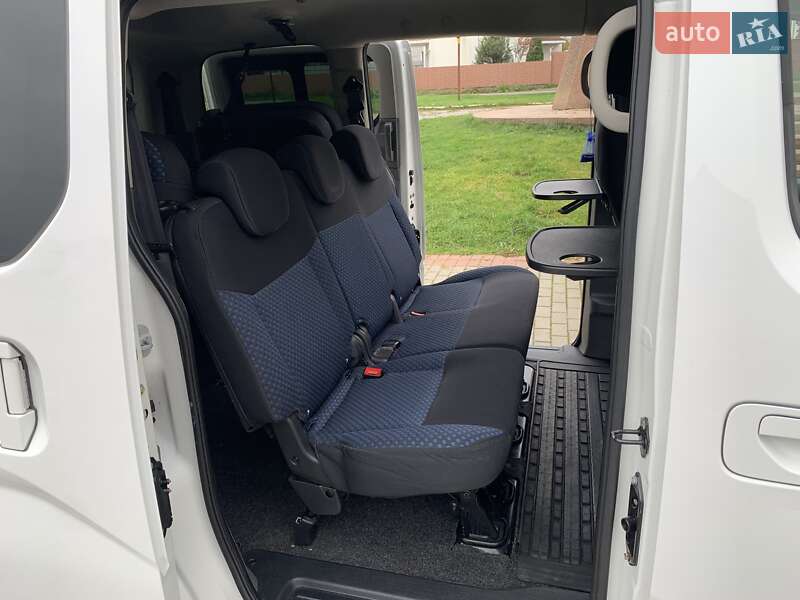 Мінівен Nissan NV200 2015 в Одесі