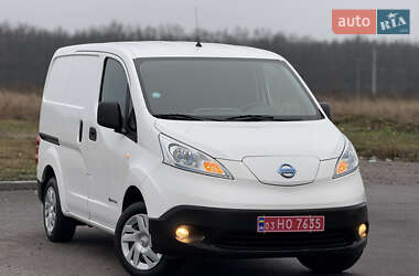 Вантажний фургон Nissan NV200 2020 в Вінниці