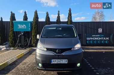 Грузовой фургон Nissan NV200 2016 в Коростене